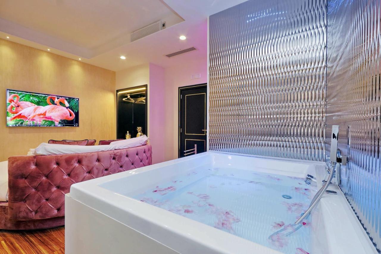 Spanish Hills Collection Luxury Suites & Jacuzzi Róma Kültér fotó