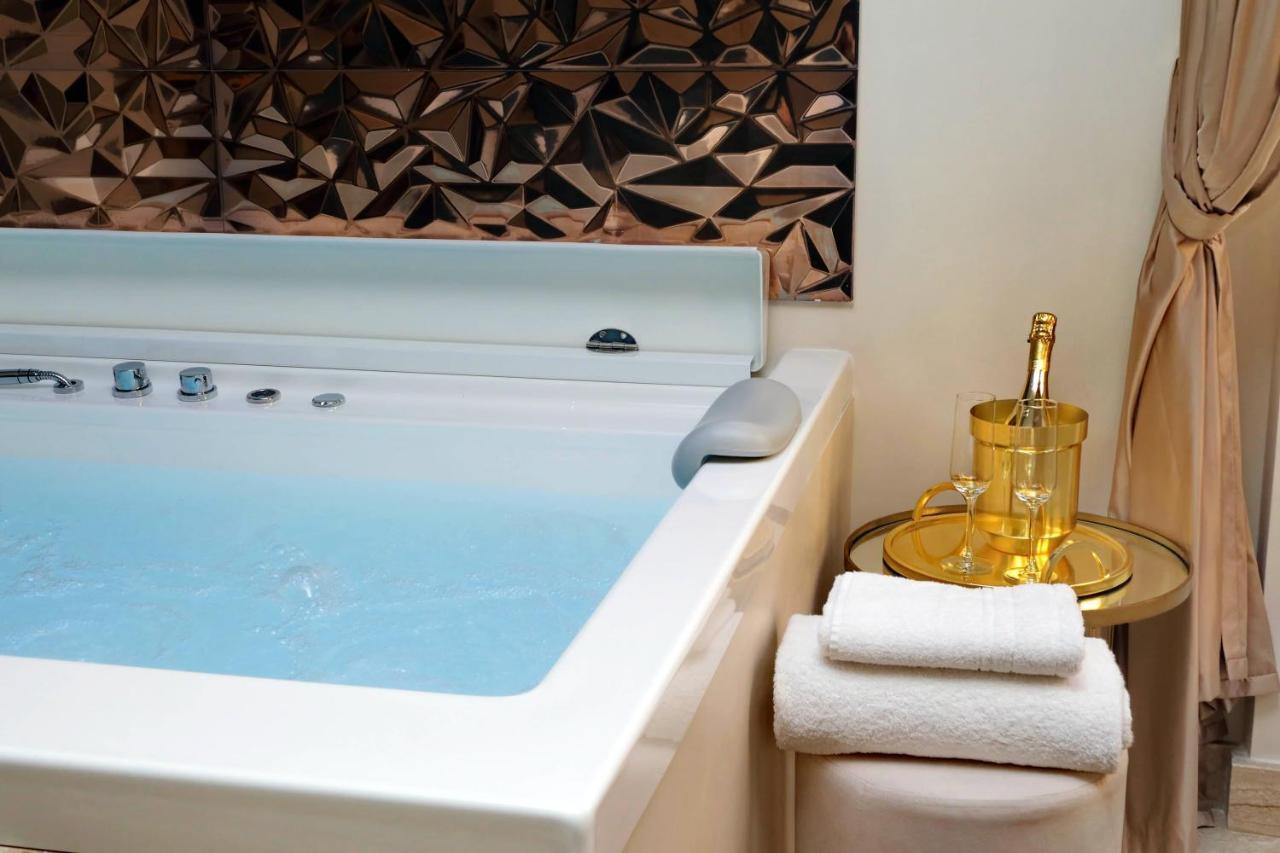 Spanish Hills Collection Luxury Suites & Jacuzzi Róma Kültér fotó
